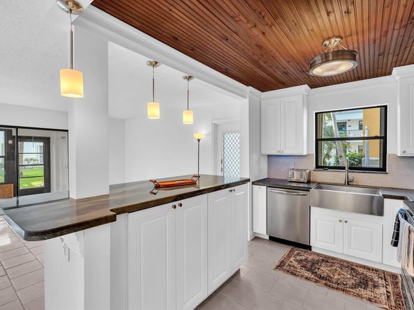 524 Osprey Drive 11b, Delray Beach FL 33444