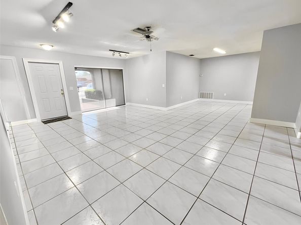 10571 Sunset Strip, Sunrise FL 33322