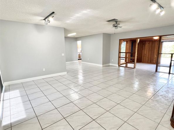 10571 Sunset Strip, Sunrise FL 33322