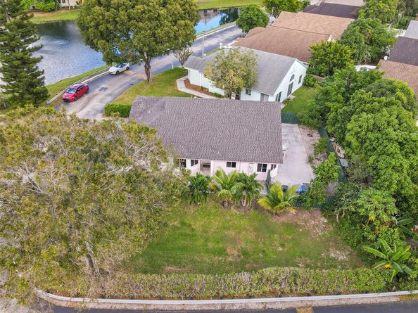 1219 Scioto Rd, North Lauderdale FL 33068