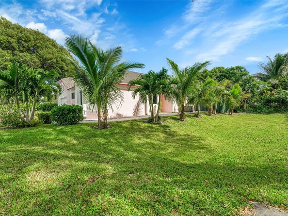 1219 Scioto Rd, North Lauderdale FL 33068