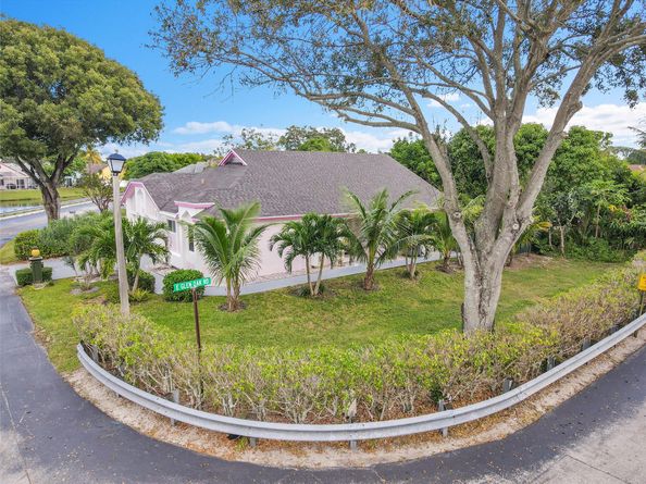 1219 Scioto Rd, North Lauderdale FL 33068