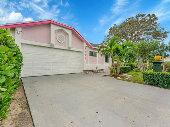 1219 Scioto Rd, North Lauderdale FL 33068