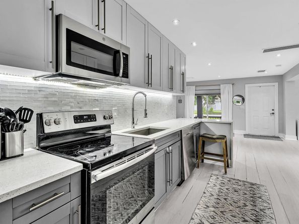 81 NW 47th Ct, Fort Lauderdale FL 33309