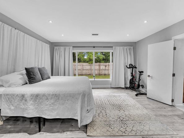 81 NW 47th Ct, Fort Lauderdale FL 33309