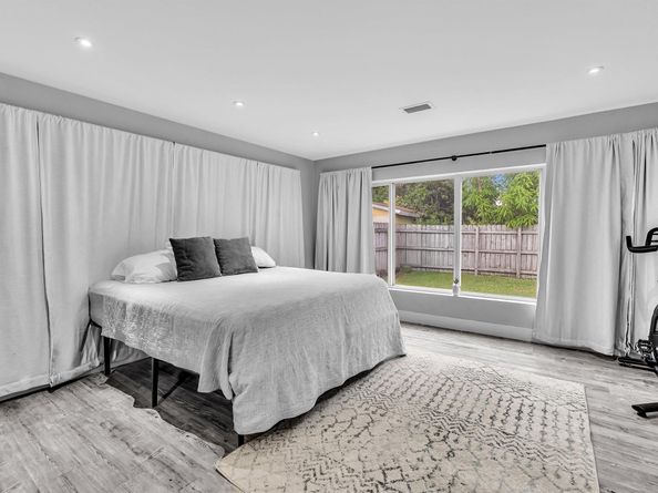 81 NW 47th Ct, Fort Lauderdale FL 33309