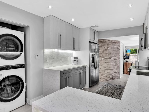 81 NW 47th Ct, Fort Lauderdale FL 33309