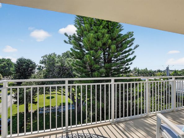 950 De Soto Rd 5A, Boca Raton FL 33432