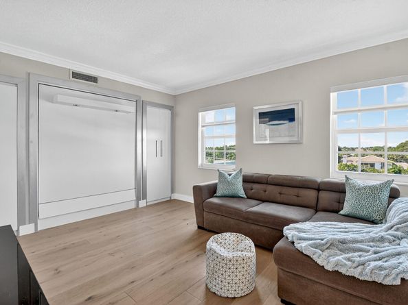 950 De Soto Rd 5A, Boca Raton FL 33432