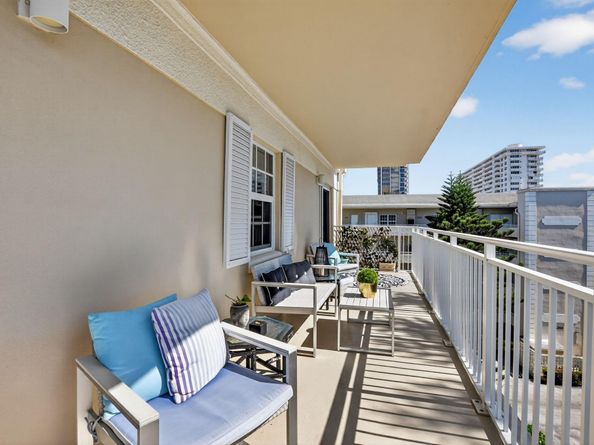 950 De Soto Rd 5A, Boca Raton FL 33432