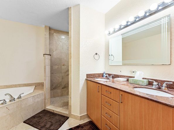 1650 Presidential Way A 302, West Palm Beach FL 33401