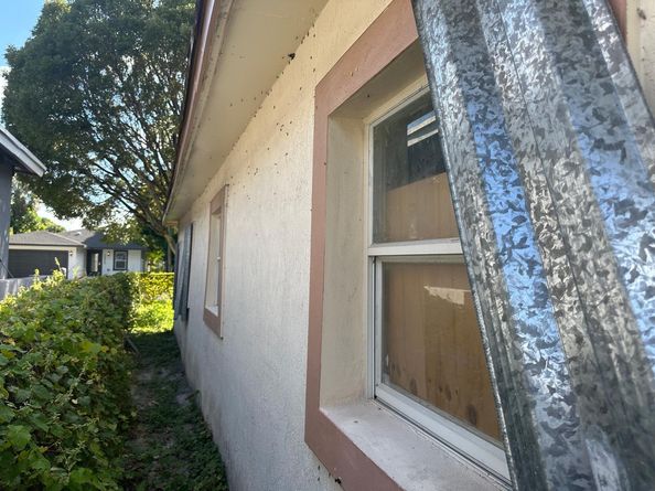 2863 NW 12th Ct, Fort Lauderdale FL 33311