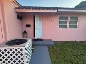 1600 Van Buren Street, Hollywood FL 33020