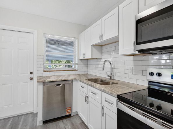 1941 Taft Street, Hollywood FL 33020