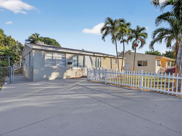 1941 Taft Street, Hollywood FL 33020