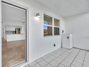 801 NE 18th Ct 103, Fort Lauderdale FL 33305