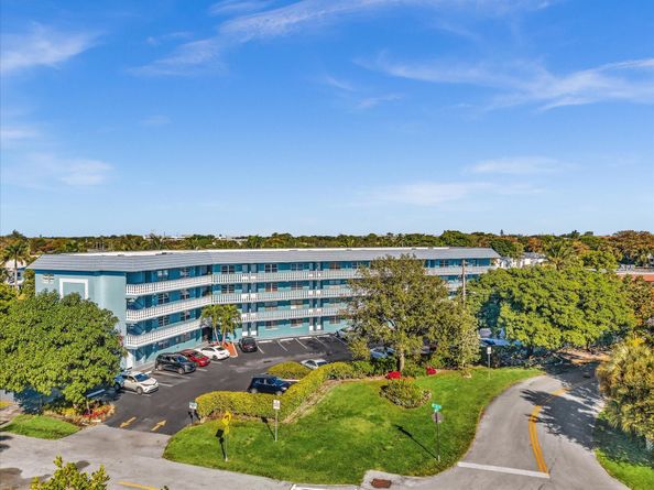 801 NE 18th Ct 103, Fort Lauderdale FL 33305