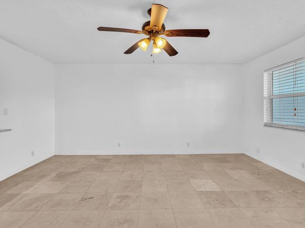 801 NE 18th Ct 103, Fort Lauderdale FL 33305