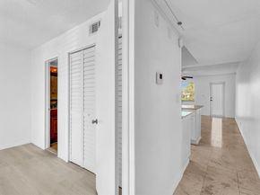 801 NE 18th Ct 103, Fort Lauderdale FL 33305