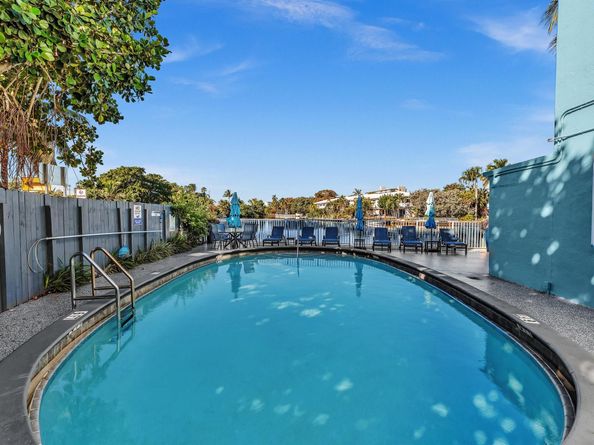 801 NE 18th Ct 103, Fort Lauderdale FL 33305