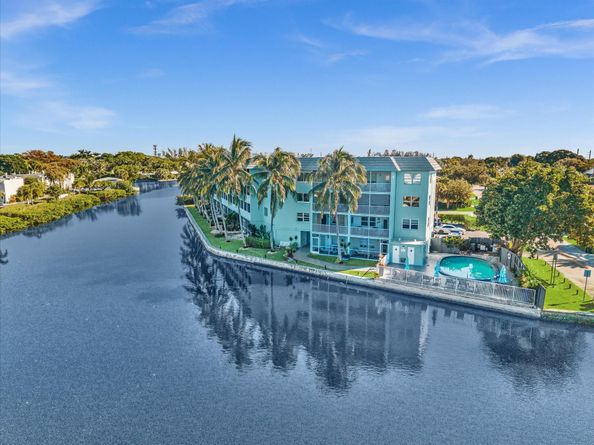 801 NE 18th Ct 103, Fort Lauderdale FL 33305