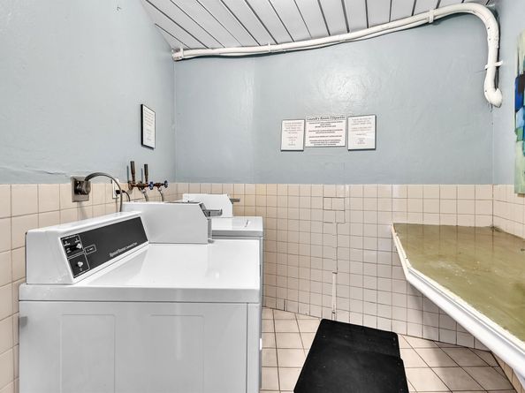 801 NE 18th Ct 103, Fort Lauderdale FL 33305