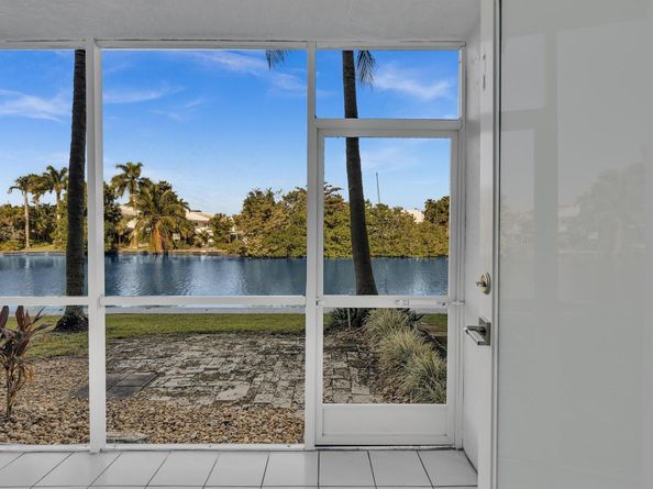 801 NE 18th Ct 103, Fort Lauderdale FL 33305