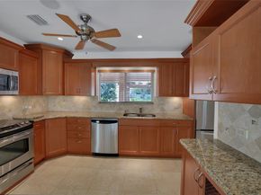 2725 SE 5th Ct, Pompano Beach FL 33062