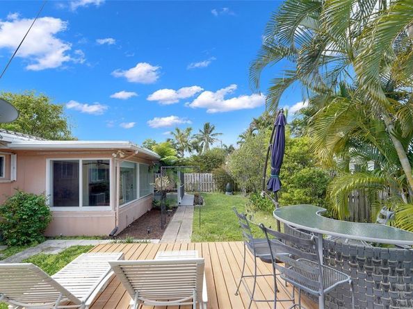 2725 SE 5th Ct, Pompano Beach FL 33062