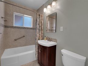 2725 SE 5th Ct, Pompano Beach FL 33062