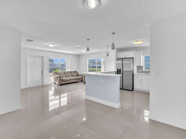 17115 NW 12th Ct, Miami FL 33169