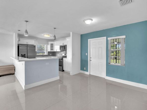 17115 NW 12th Ct, Miami FL 33169