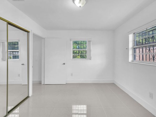 17115 NW 12th Ct, Miami FL 33169