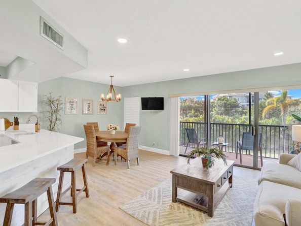 1605 S Us Highway 1 202v5, Jupiter FL 33477