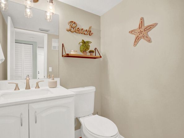 1605 S Us Highway 1 202v5, Jupiter FL 33477