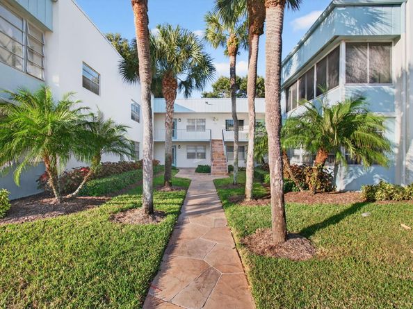 449 Normandy J, Delray Beach FL 33484