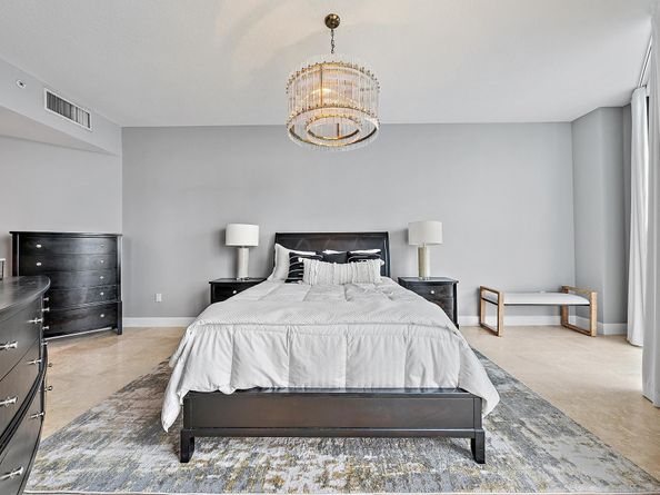 550 Okeechobee Boulevard Uph11, West Palm Beach FL 33401