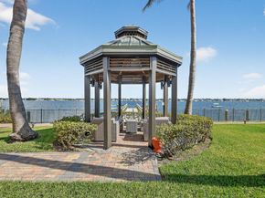 5200 N Flagler Drive SE 2006, West Palm Beach FL 33407