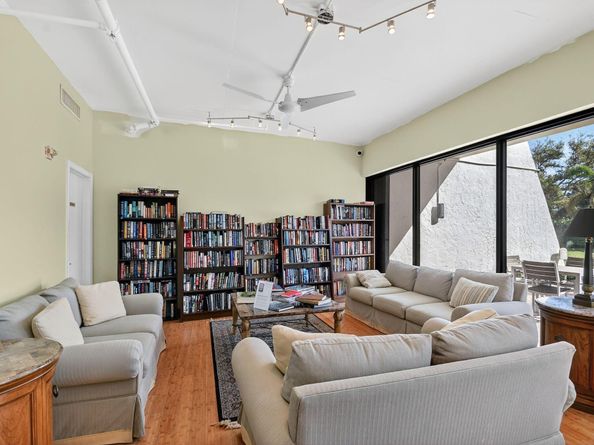 5200 N Flagler Drive SE 2006, West Palm Beach FL 33407