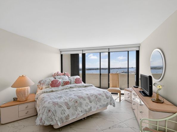 5200 N Flagler Drive SE 2006, West Palm Beach FL 33407