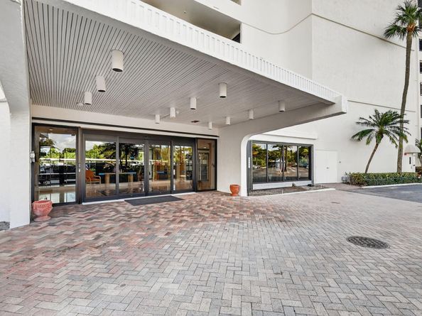 5200 N Flagler Drive SE 2006, West Palm Beach FL 33407