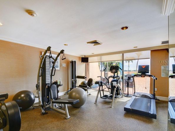 5200 N Flagler Drive SE 2006, West Palm Beach FL 33407