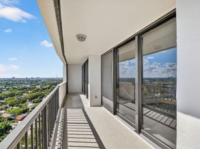 5200 N Flagler Drive SE 2006, West Palm Beach FL 33407