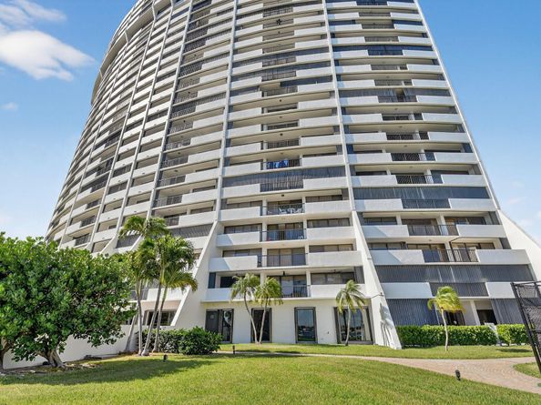 5200 N Flagler Drive SE 2006, West Palm Beach FL 33407