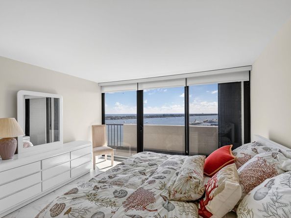 5200 N Flagler Drive SE 2006, West Palm Beach FL 33407