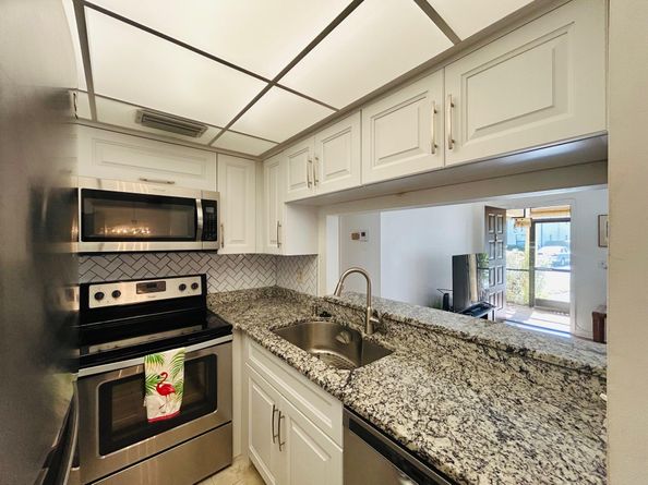 7106 Golf Colony Court 104, Lake Worth FL 33467