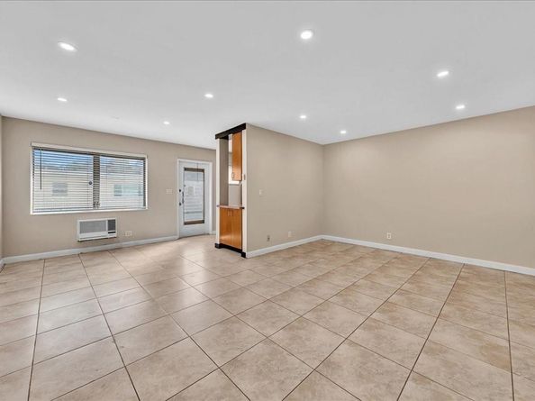 707 S 19th Ave 9, Hollywood FL 33020