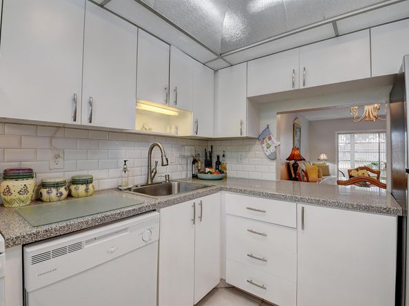 5 Abbey Lane 108, Delray Beach FL 33446