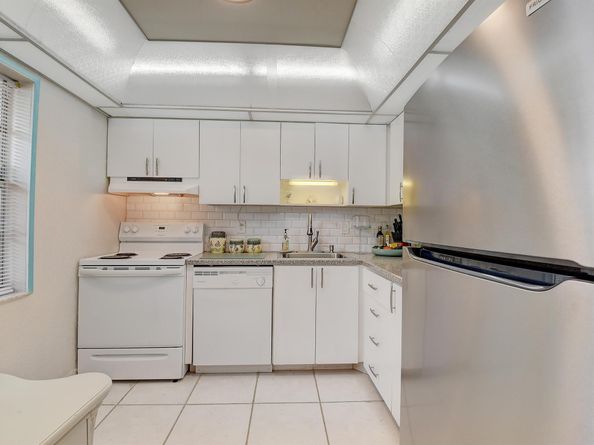 5 Abbey Lane 108, Delray Beach FL 33446
