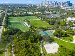 1401 NE 9 St 23, Fort Lauderdale FL 33304